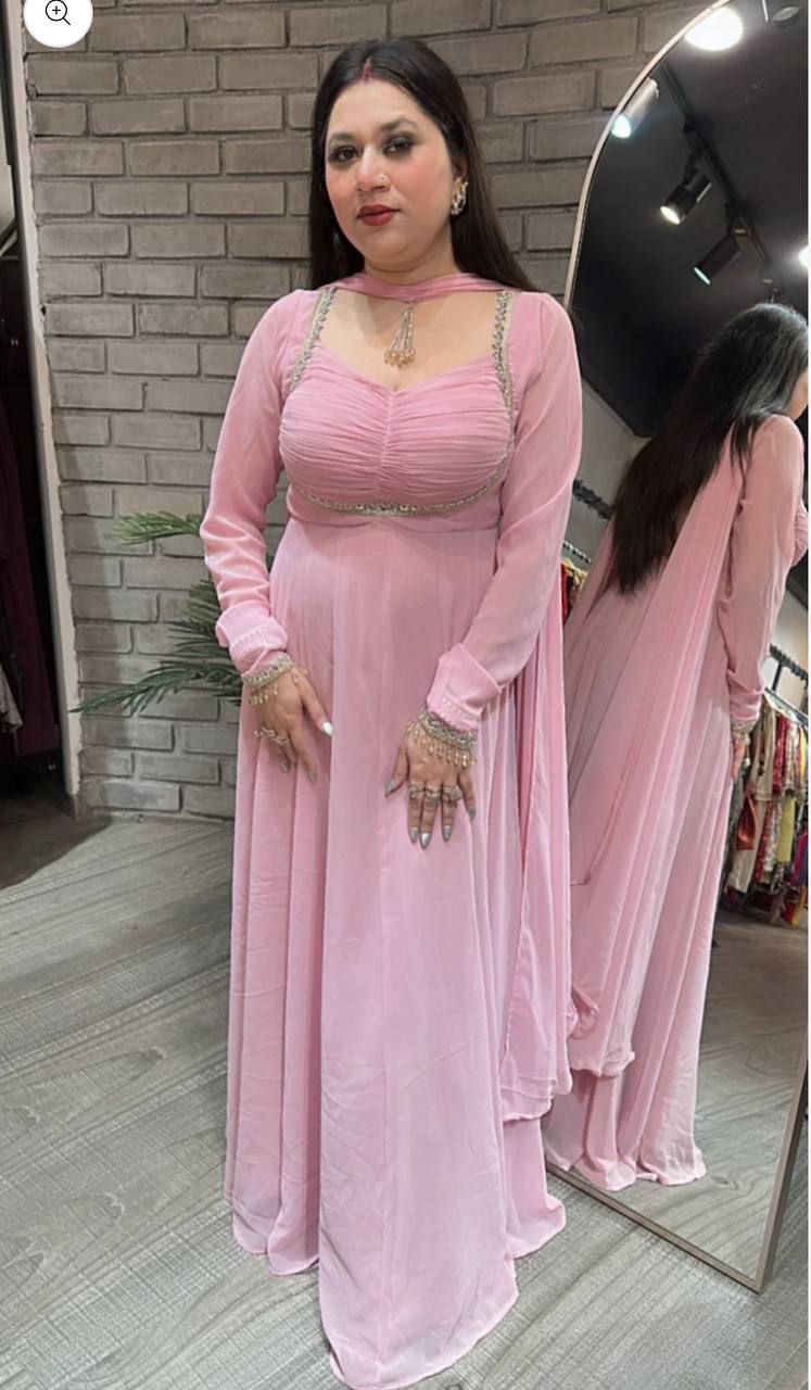 Blush Elegance: A Pink Dream Dress - Image 4