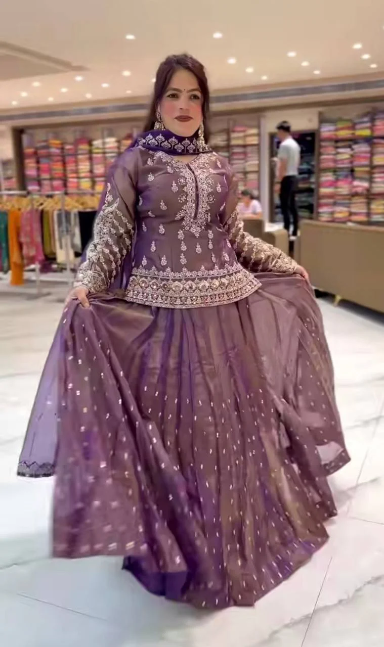 Chic Purple Celebration Attire - Image 4