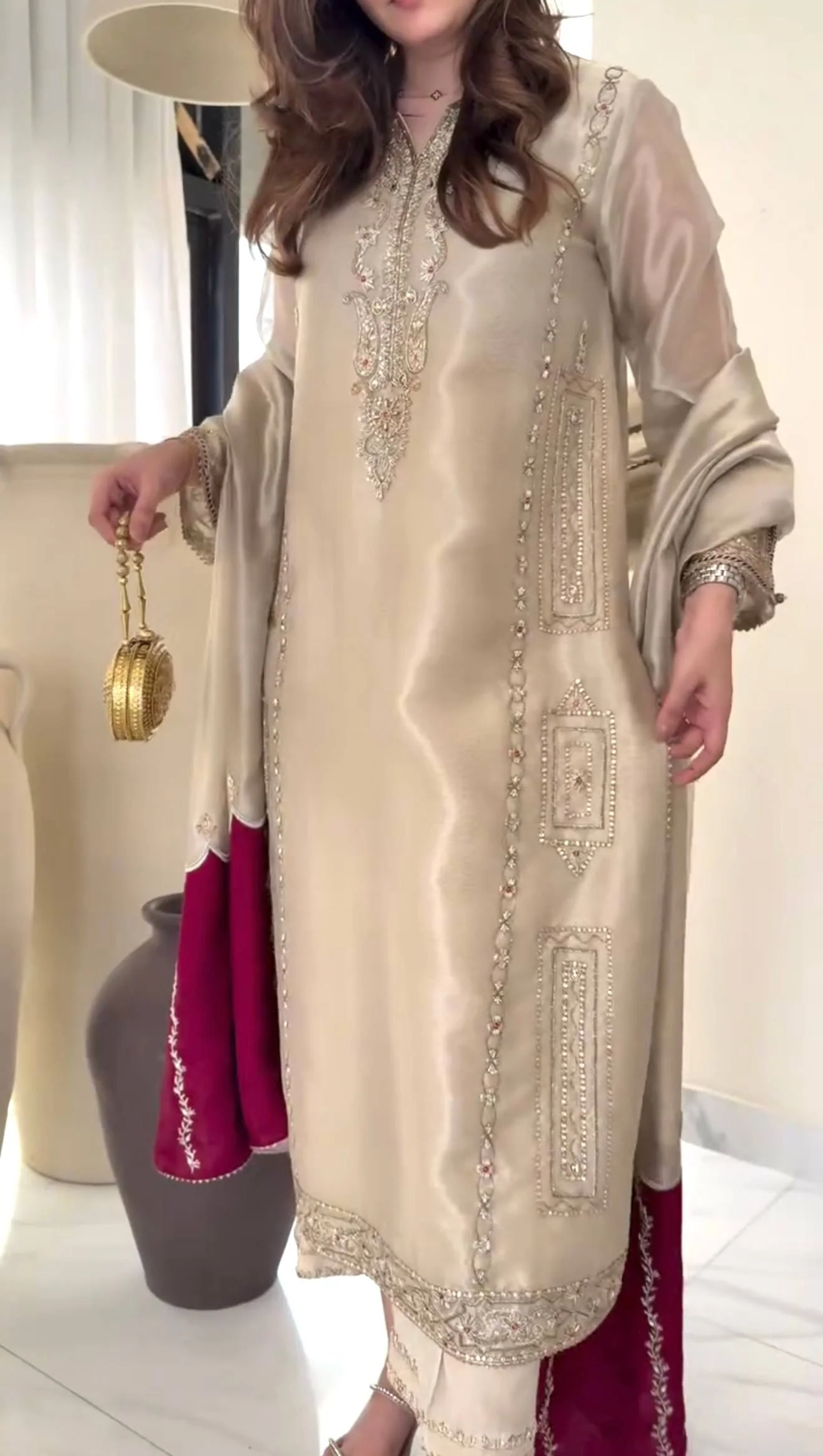 Cultural Essence Stylish Festive Ensemble - Image 3