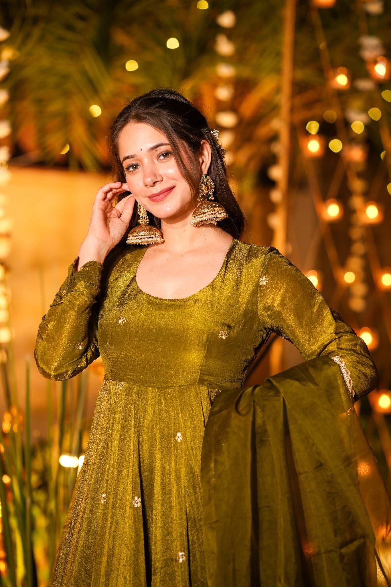 Elegance in Olive Green Attire - Image 4