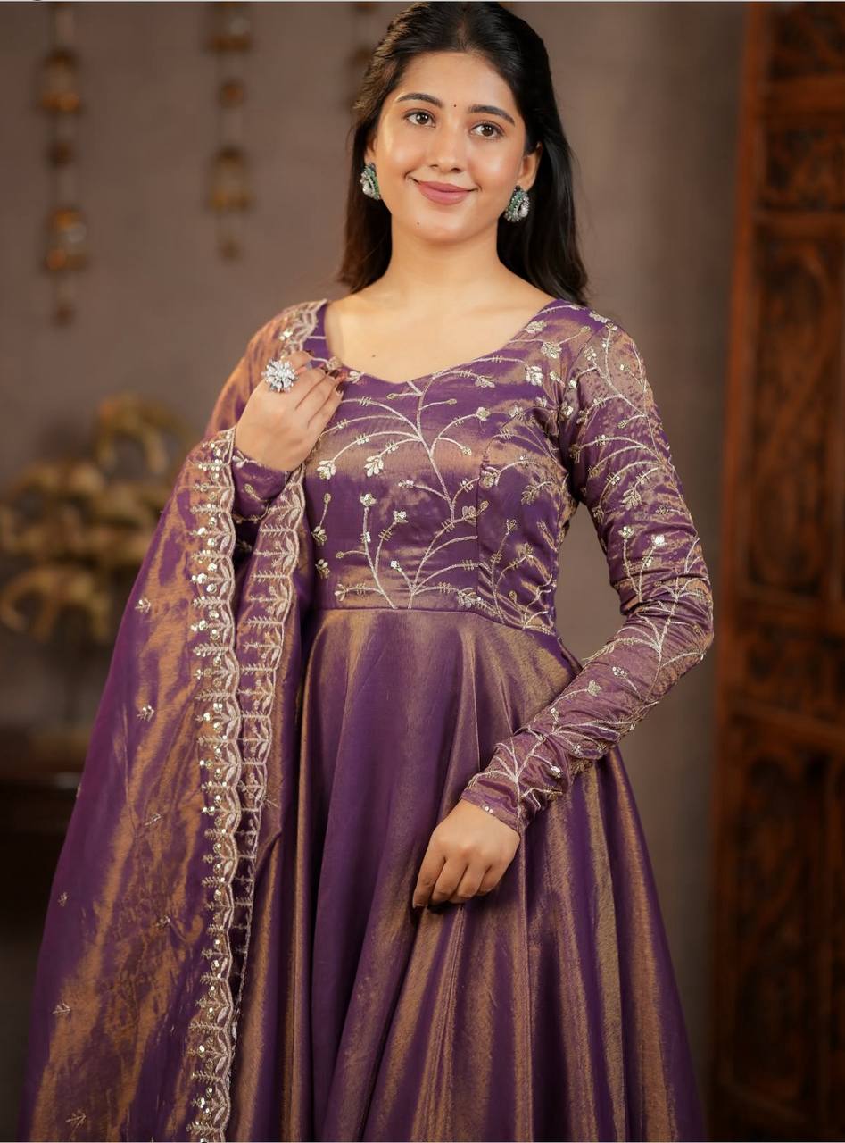 Elegance in Purple: A Regal Ensemble - Image 9