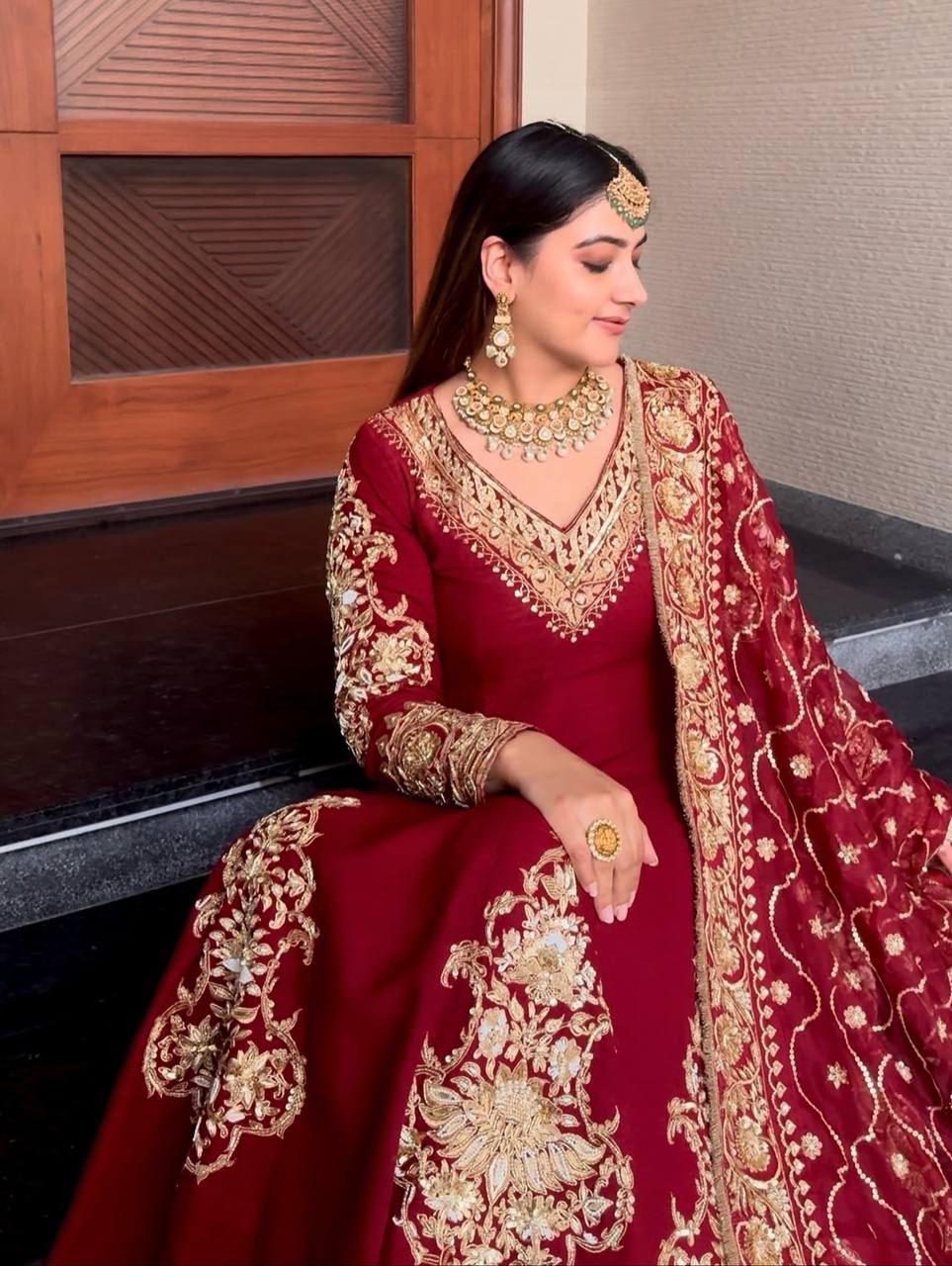 Elegant Radiance: Embrace the Festivity - Image 4