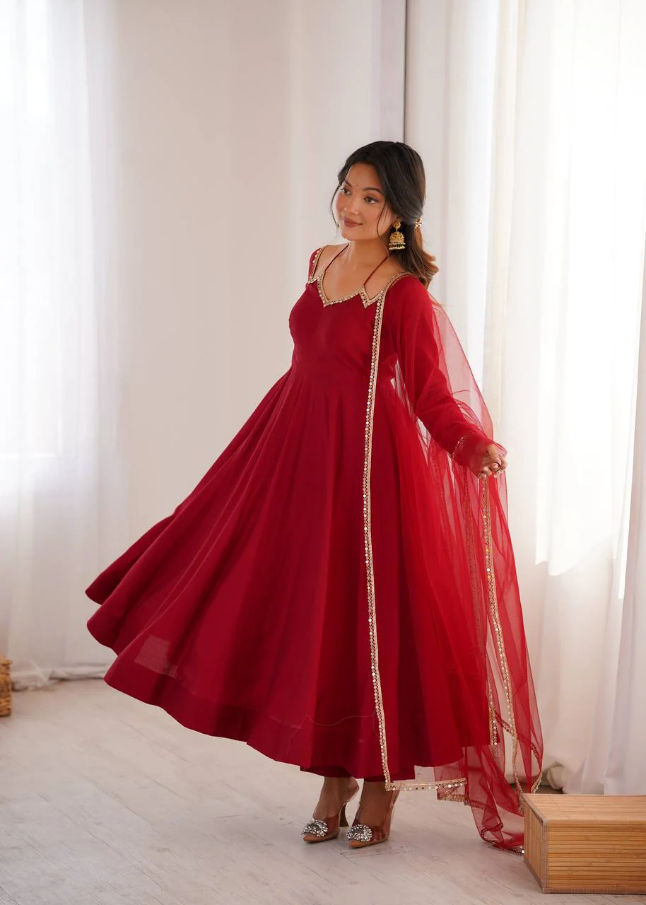 Enchanting Red Dress for Every Occasion - Image 4