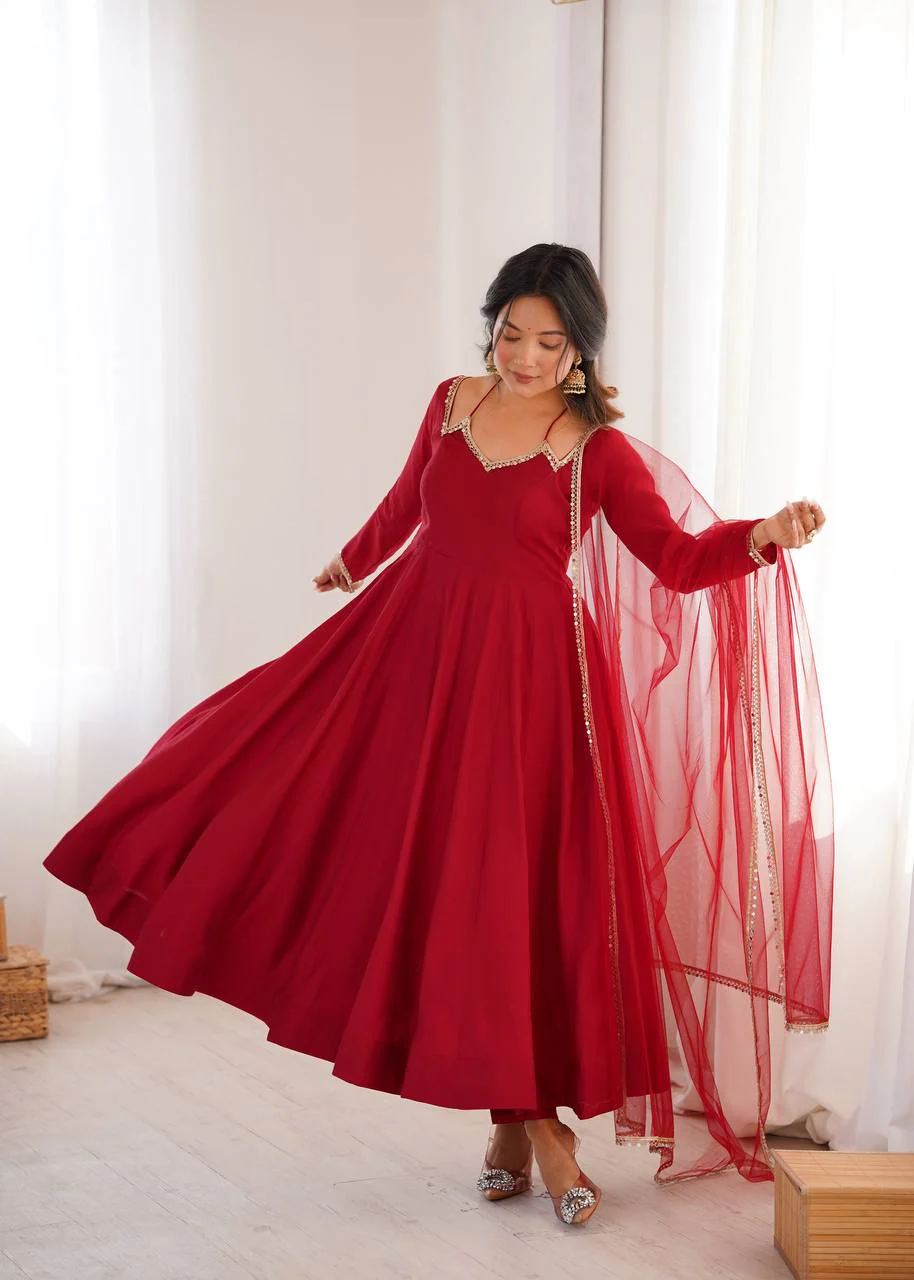 Enchanting Red Dress for Every Occasion - Image 5