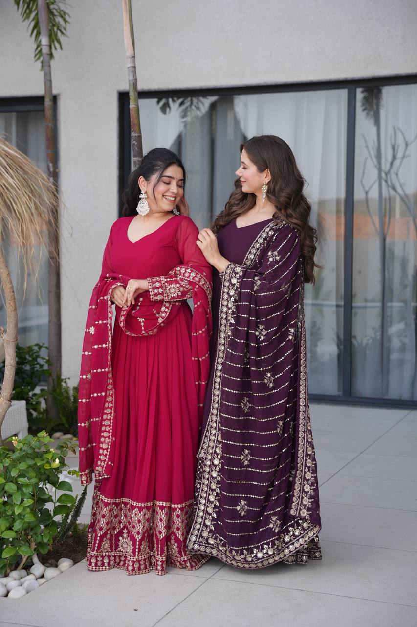 Fashion Meets Tradition in Beautiful Ensembles - Image 2