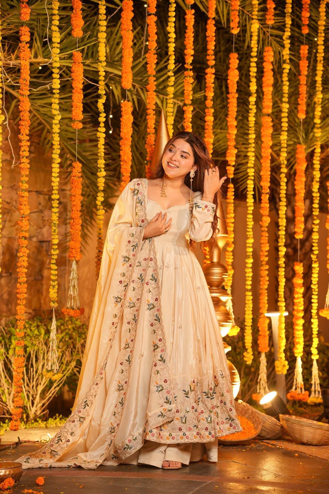 Floral Dreams: A Timeless Ethnic Wear - Image 16