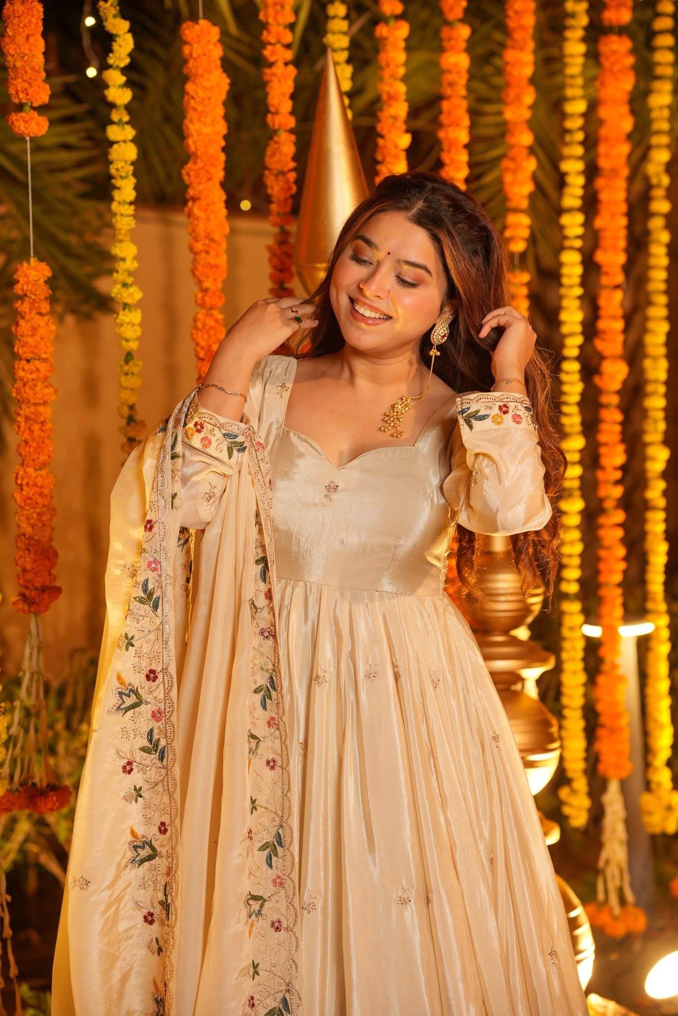 Floral Dreams: A Timeless Ethnic Wear - Image 18