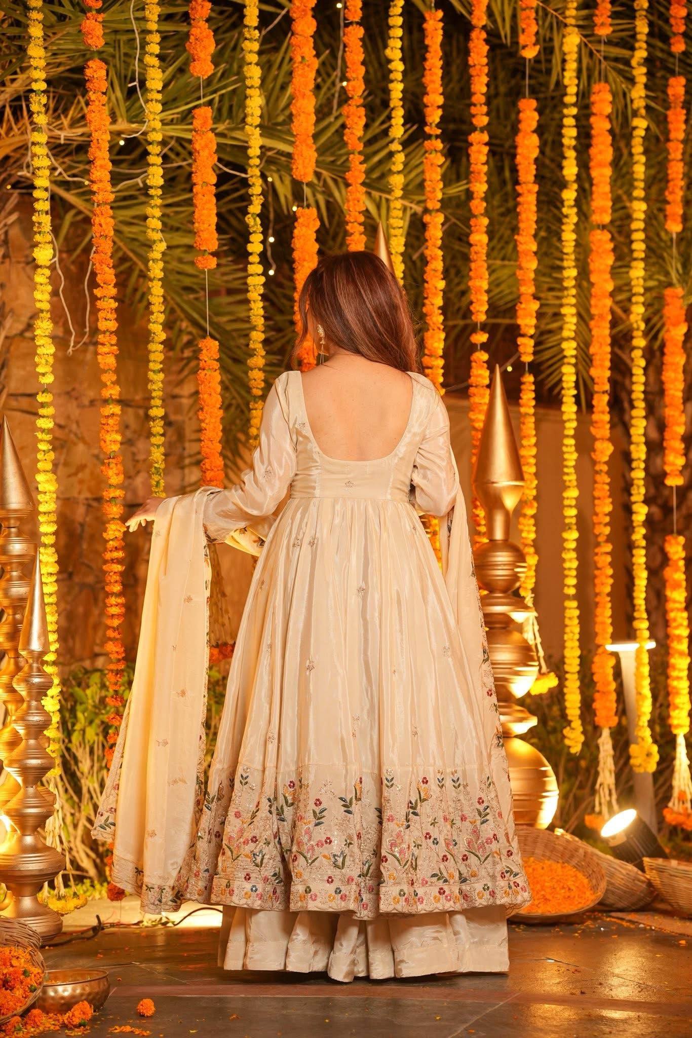 Floral Dreams: A Timeless Ethnic Wear - Image 19