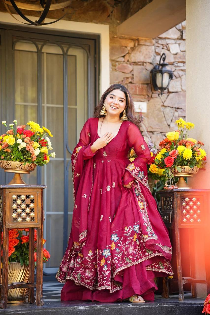 Vibrant Blossoms: Dance of Colors - Image 2