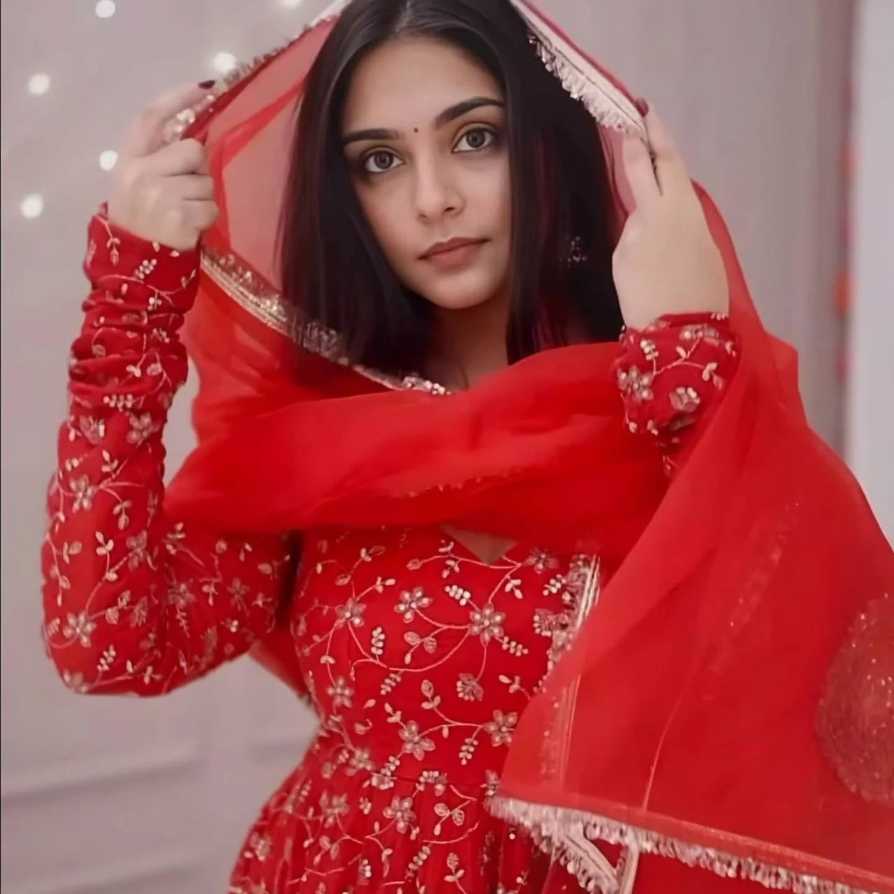 Vibrant Red Attire for Festive Occasions - Image 7